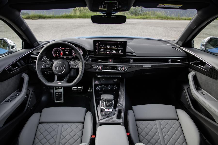 Торпедо Audi S4 Sedan TDI (B9) 2020 года  (WW) (фото 25 из 40)